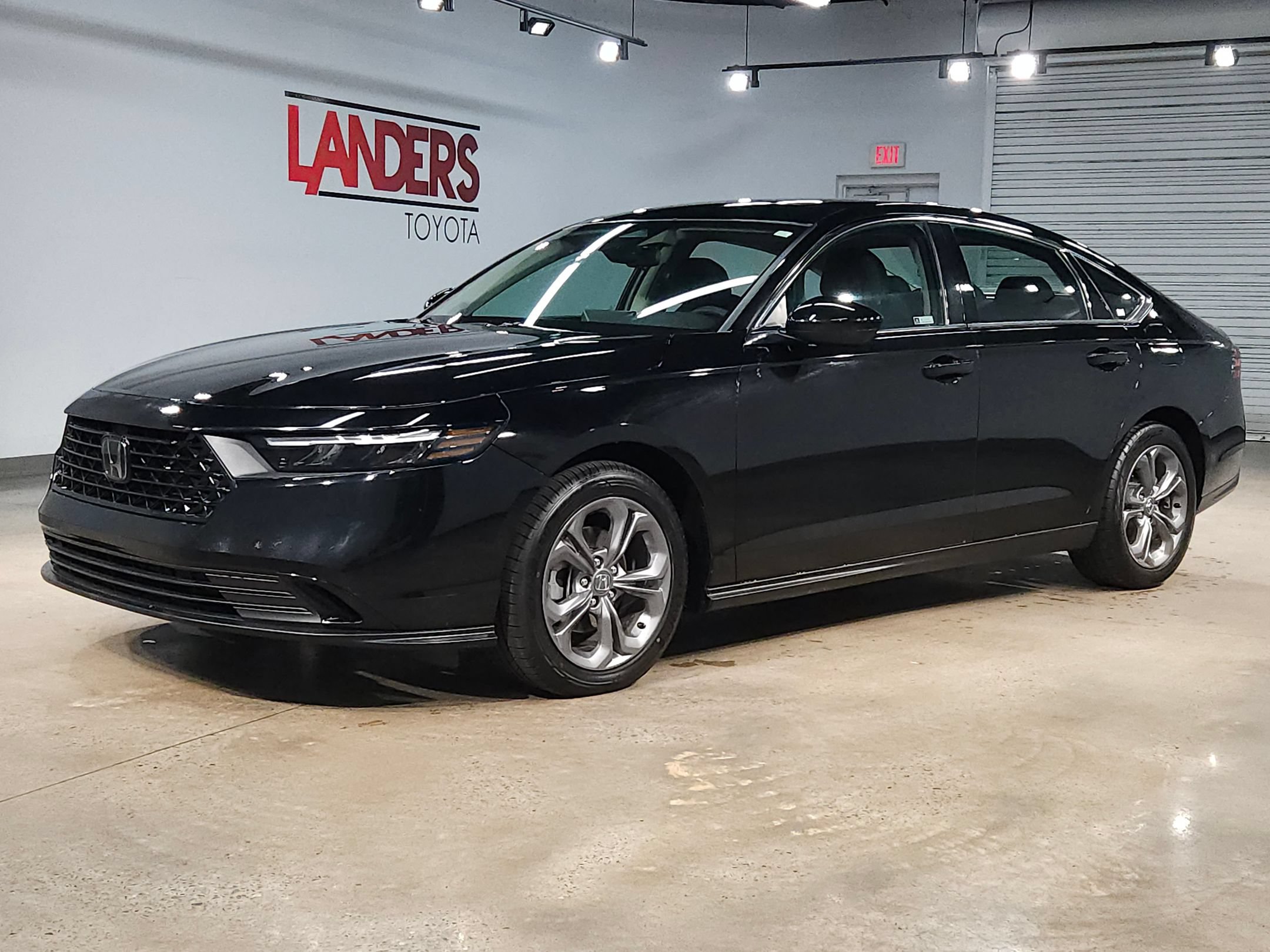 Used 2024 Honda Accord EX image 3