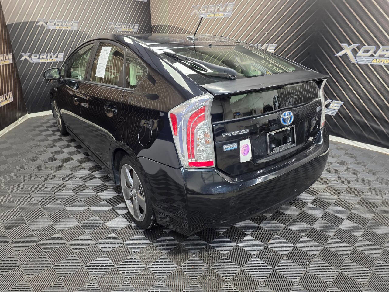 Used 2013 Toyota Prius Three image 9