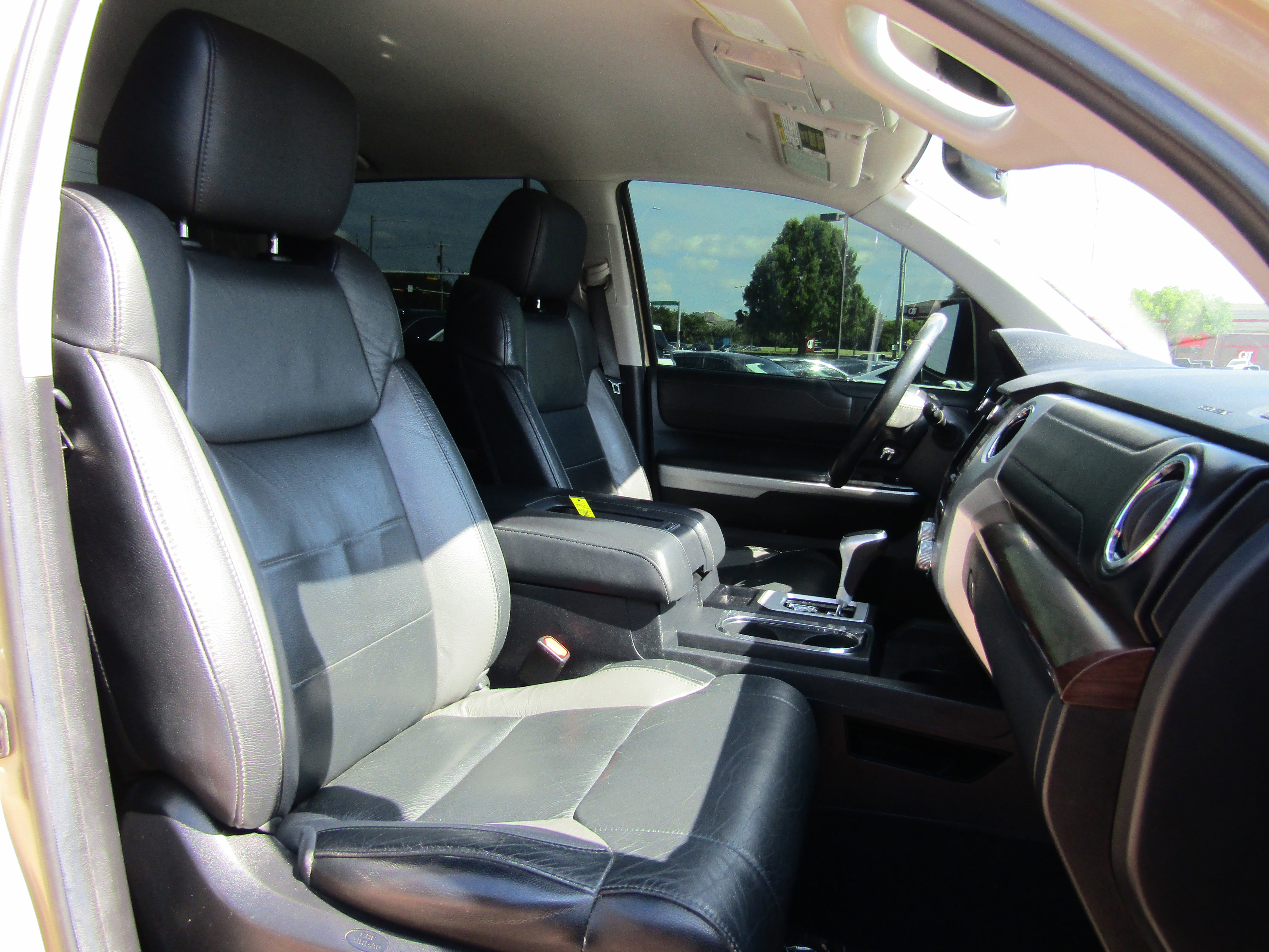 Used 2020 Toyota Tundra Limited image 11