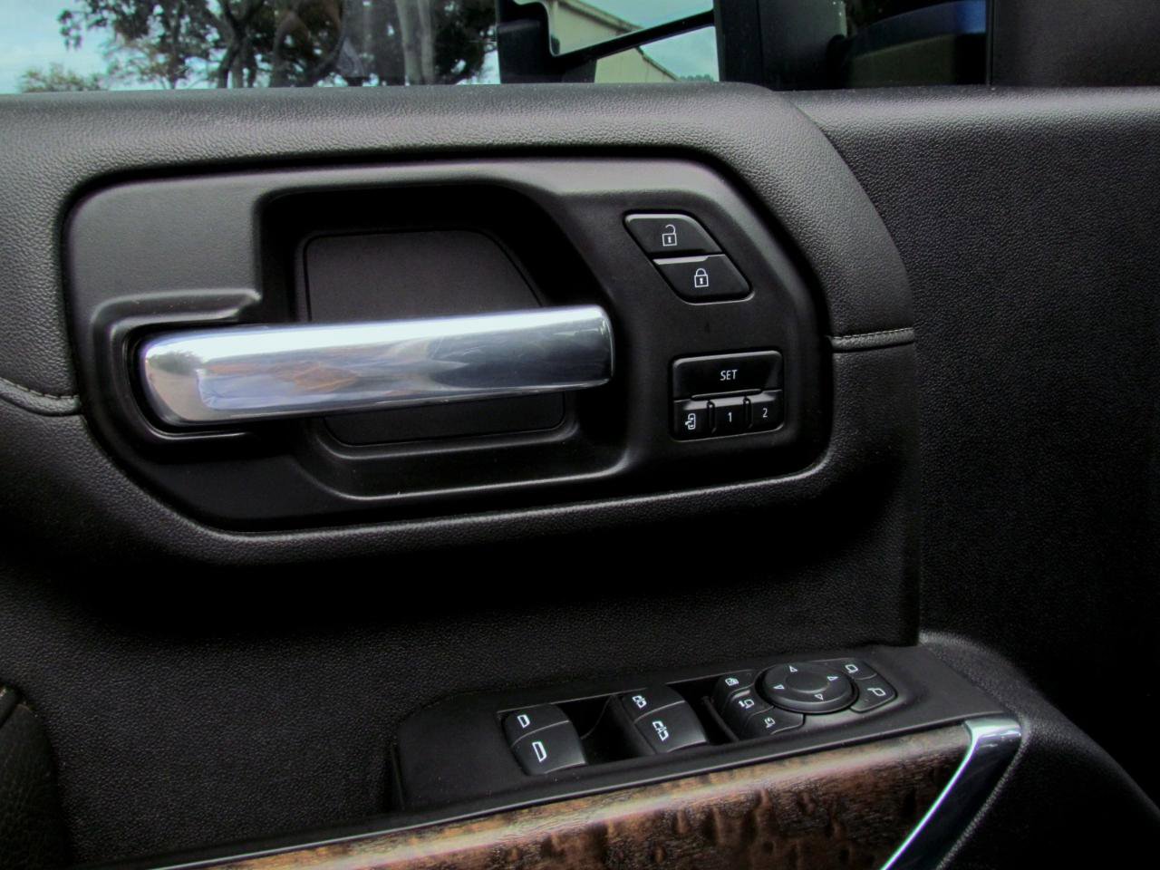 Used 2021 GMC Sierra 3500 Denali w/ Denali Ultimate Package image 30