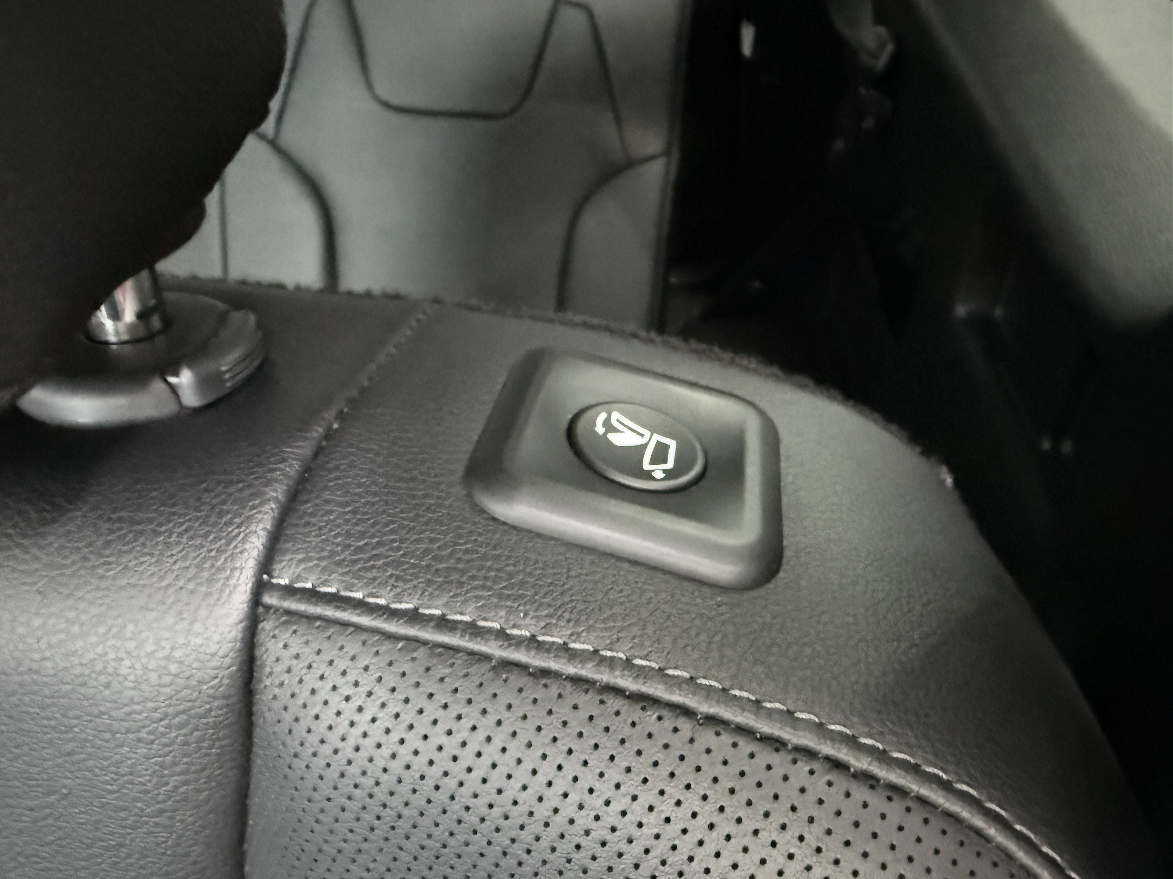 Used 2022 Kia Telluride SX image 17