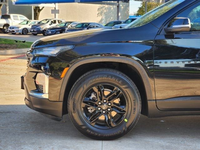 Used 2023 Chevrolet Traverse LT image 16