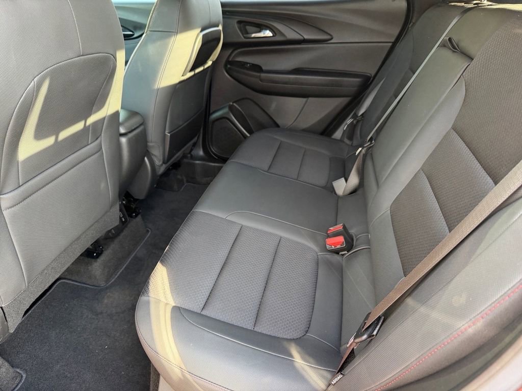 Used 2023 Chevrolet TrailBlazer RS w/ Convenience Package FWD image 13