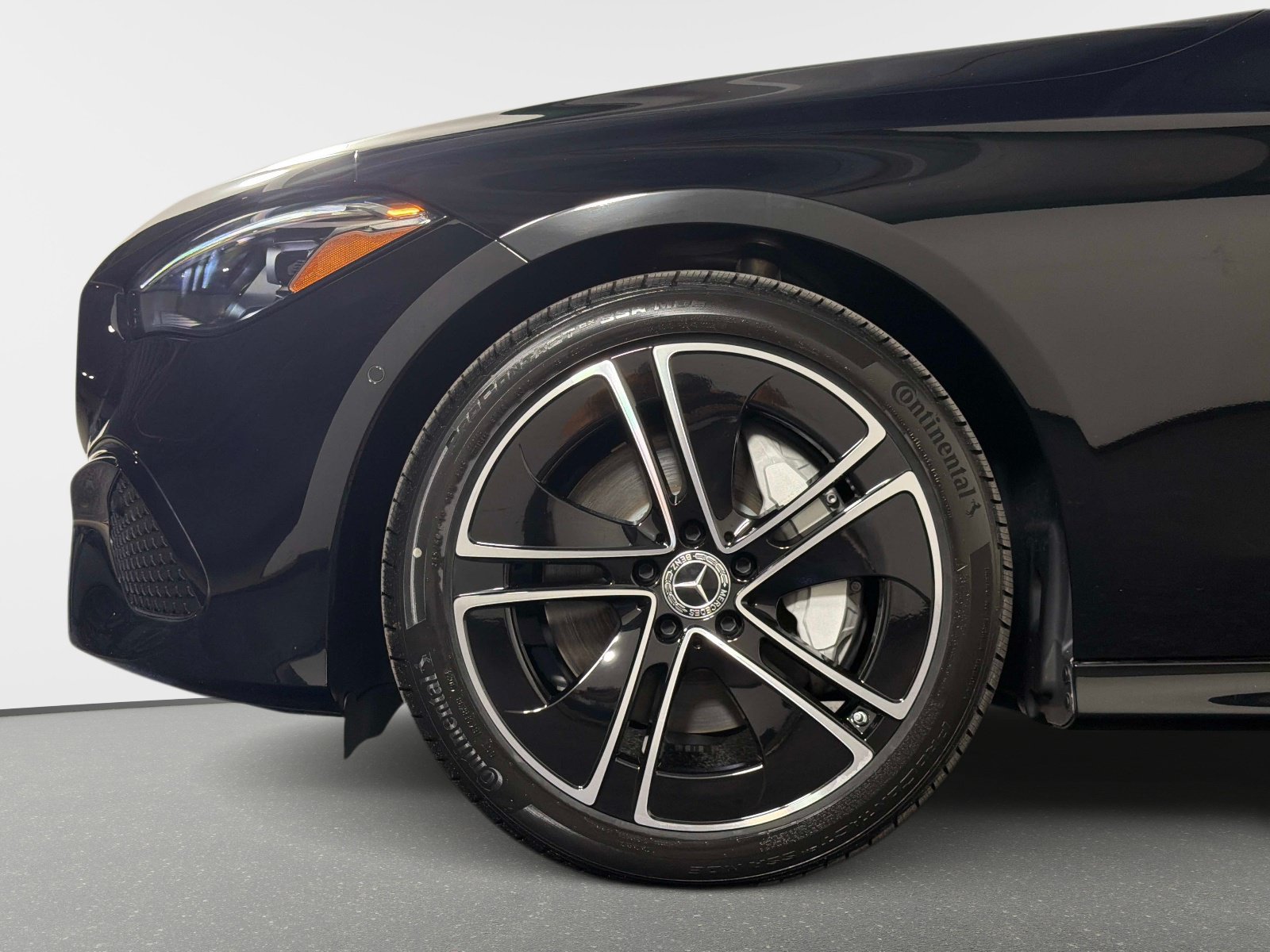 Used 2024 Mercedes-Benz CLE 300 4MATIC Coupe image 13