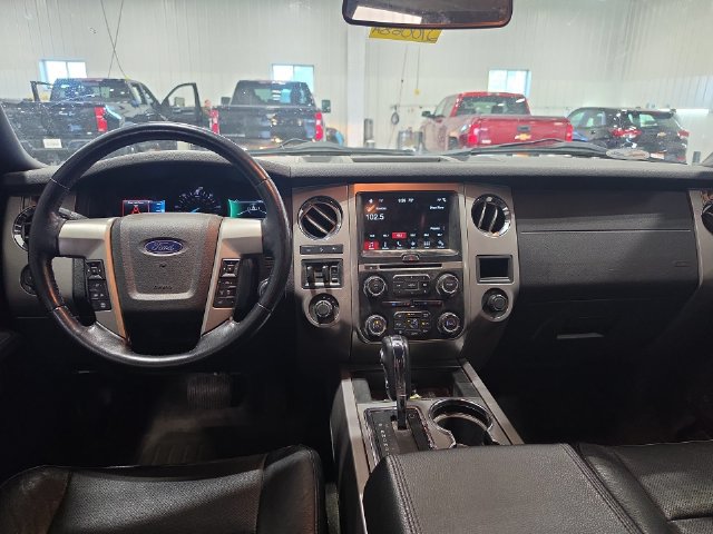 Used 2017 Ford Expedition EL Limited w/ Equipment Group 301A AWD/4WD image 4