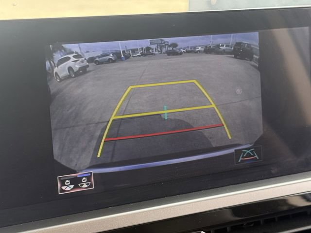 Used 2023 Lexus GX 460 Premium w/ Accessory Package image 20