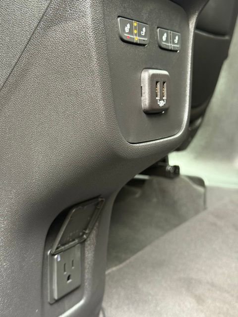 Used 2023 GMC Terrain Denali w/ Black Diamond Edition image 42