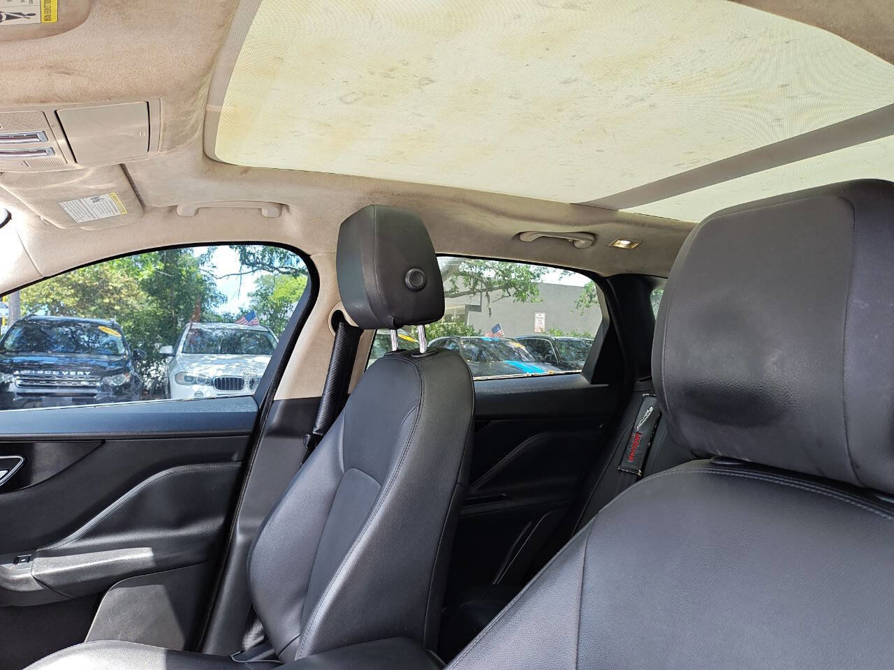 Used 2019 Jaguar F-PACE AWD/4WD image 32