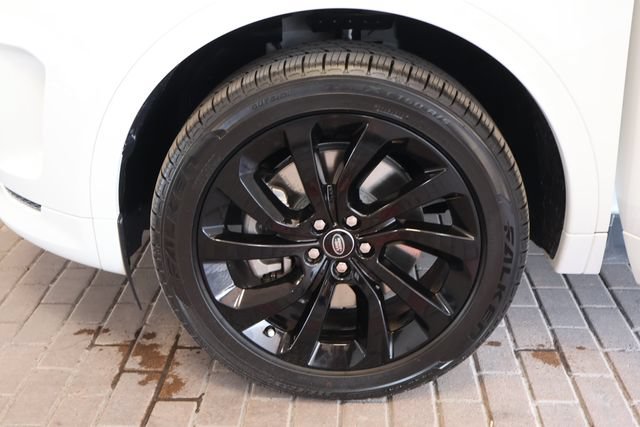 Used 2022 Land Rover Discovery Sport S R-Dynamic AWD/4WD image 11