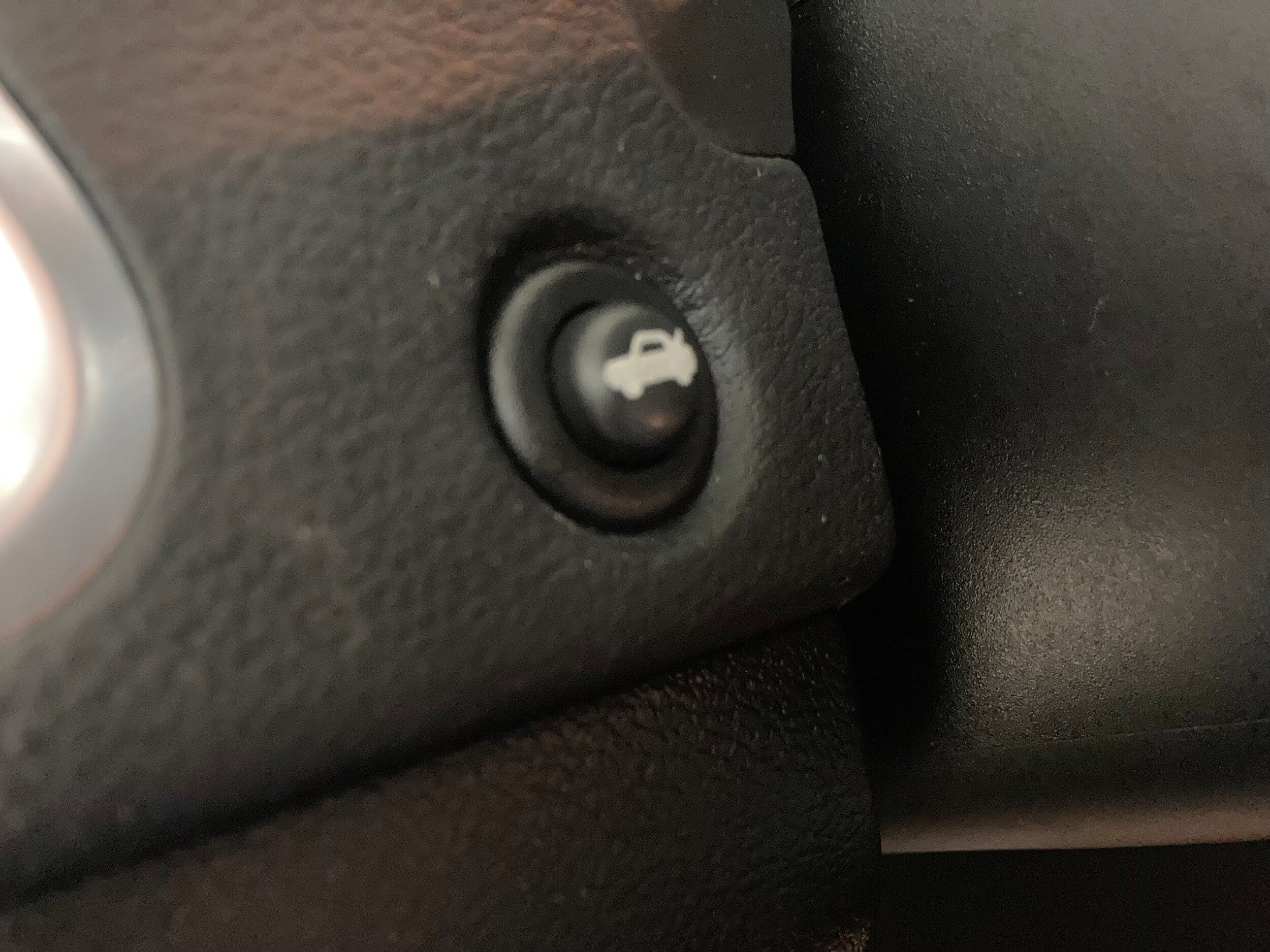 Used 2014 Dodge Avenger SE FWD image 23