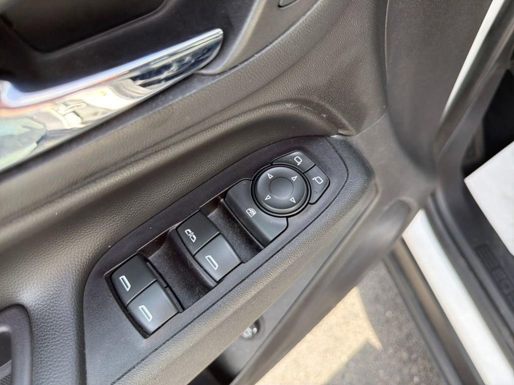 Used 2019 Chevrolet Equinox LT AWD/4WD image 19