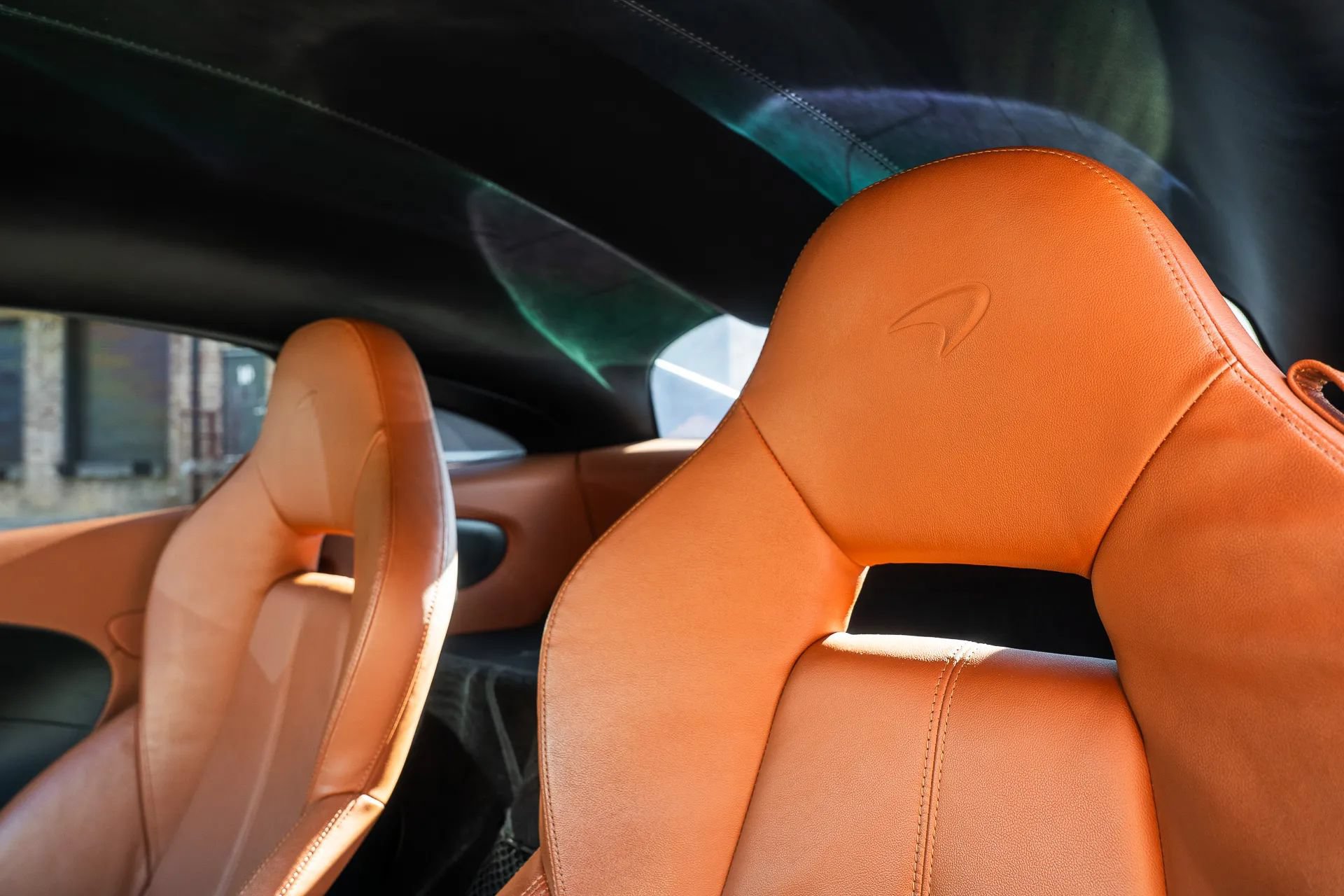 Used 2016 McLaren 570S Coupe RWD image 21