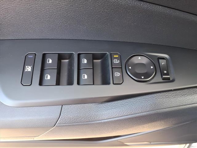 New 2026 Kia Sportage LX FWD image 18