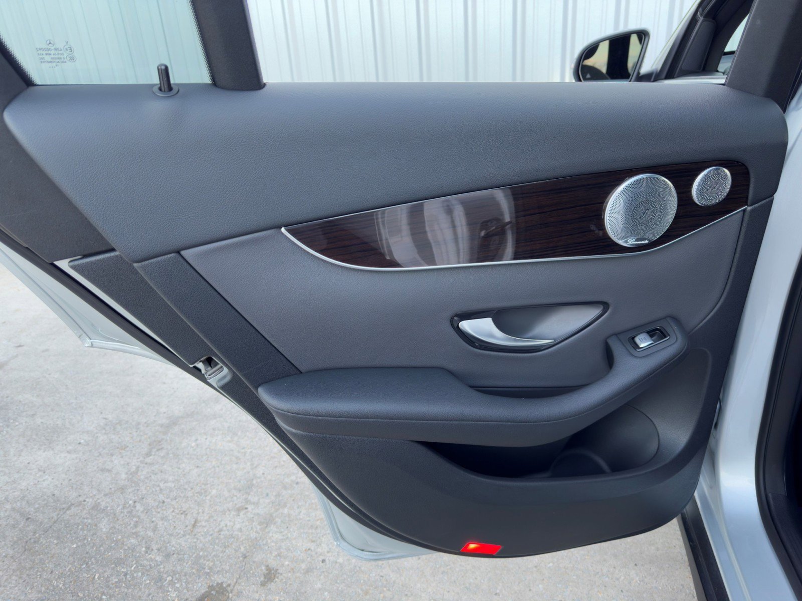 Used 2020 Mercedes-Benz GLC 350e 4MATIC image 44