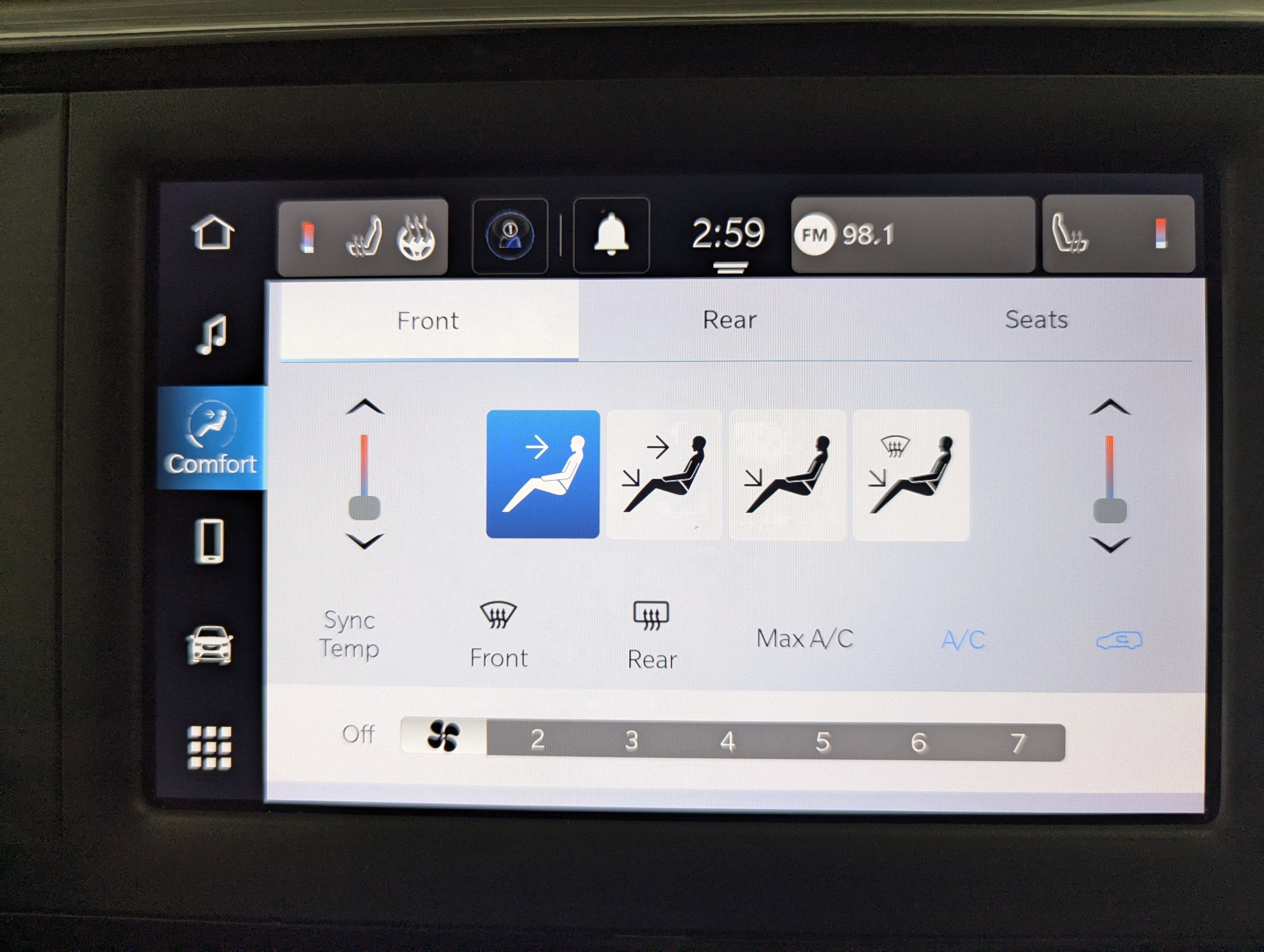 Used 2023 Chrysler Voyager LX FWD image 26