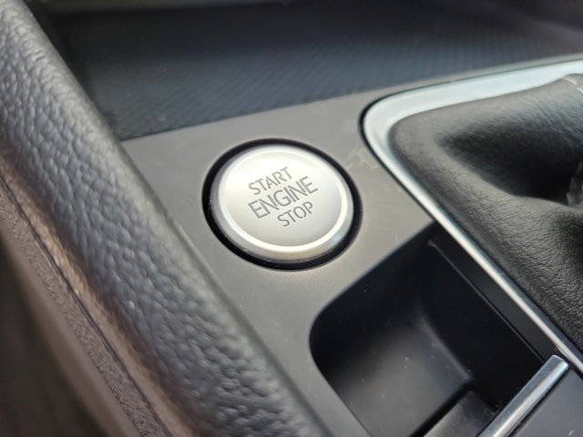 Used 2024 Volkswagen Jetta SE FWD image 13