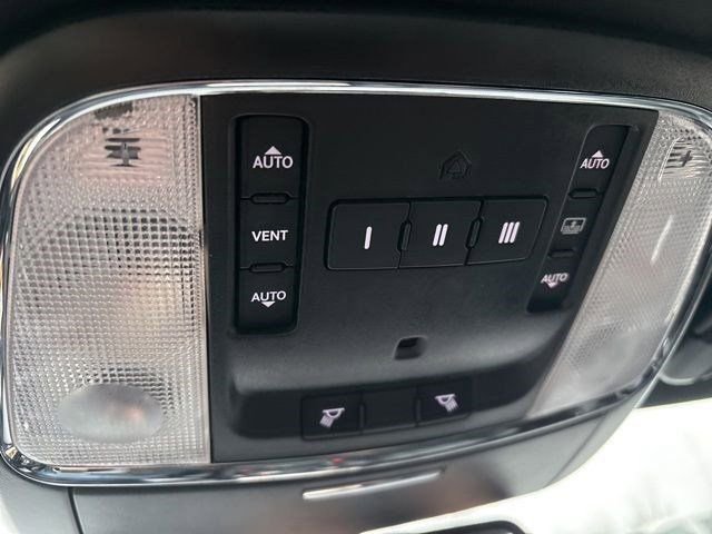 Used 2017 Chrysler 300 S w/ 300S Premium Group image 29