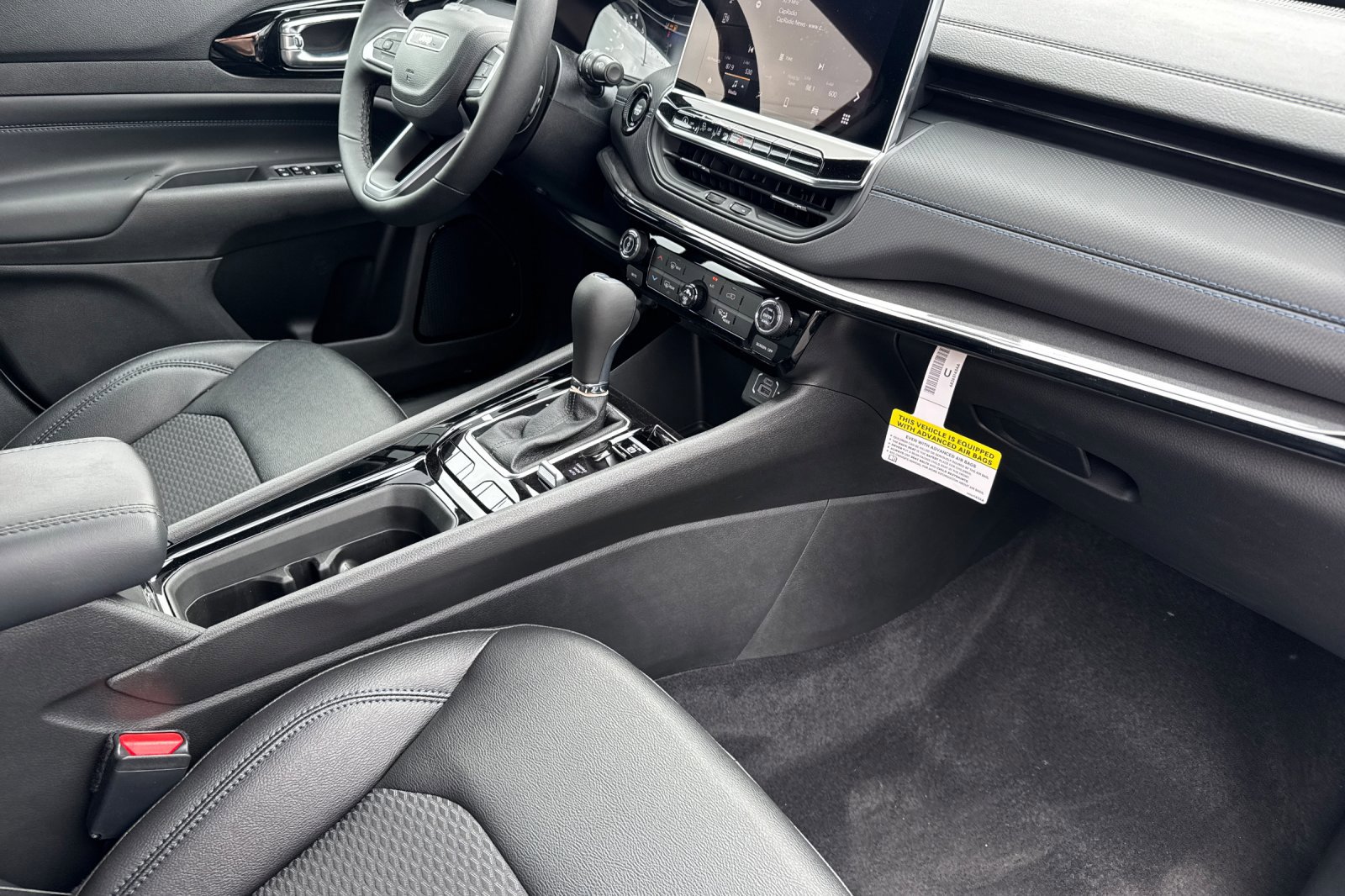 New 2026 Jeep Compass Latitude image 15