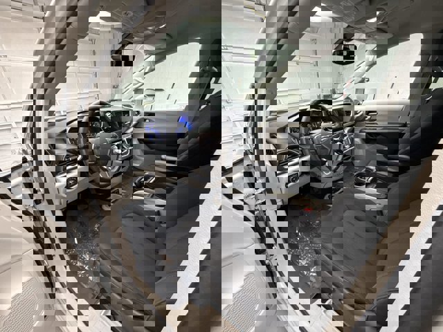 Used 2020 Chrysler Pacifica Touring image 10