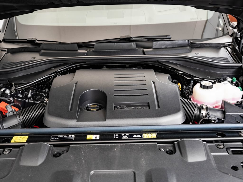 New 2026 Land Rover Range Rover SE AWD/4WD image 48