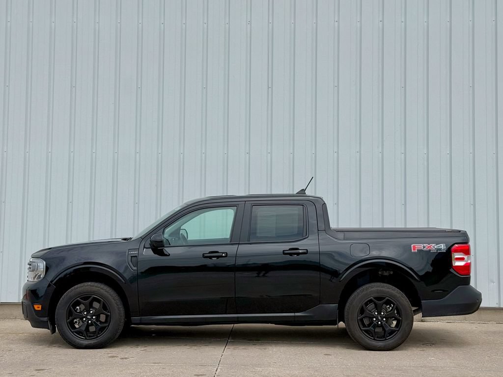 Certified 2024 Ford Maverick Lariat w/ FX4 Off-Road Package AWD/4WD image 3