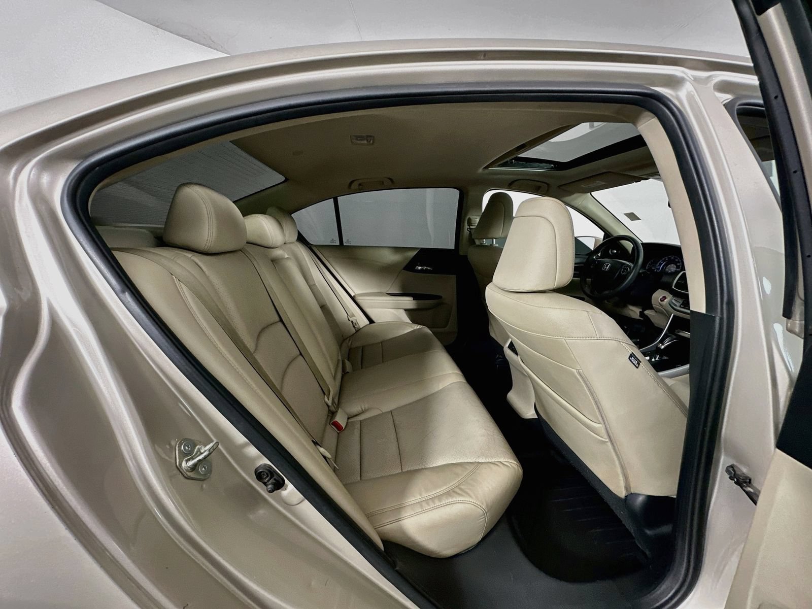 Used 2015 Honda Accord EX-L image 28