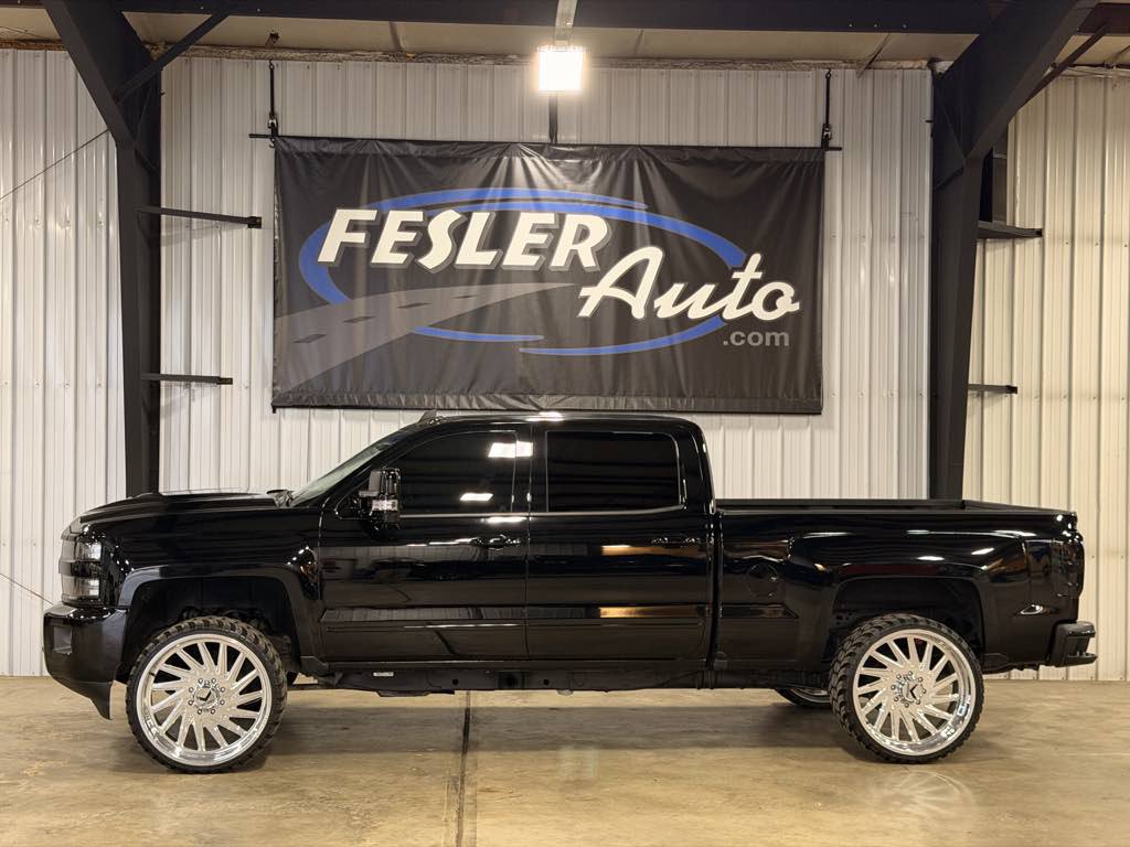 Used 2019 Chevrolet Silverado 2500 LTZ w/ Duramax Plus Package AWD/4WD image 11