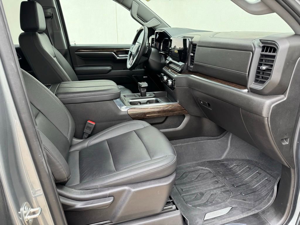 Used 2024 GMC Sierra 1500 Elevation w/ Elevation Premium Package image 15