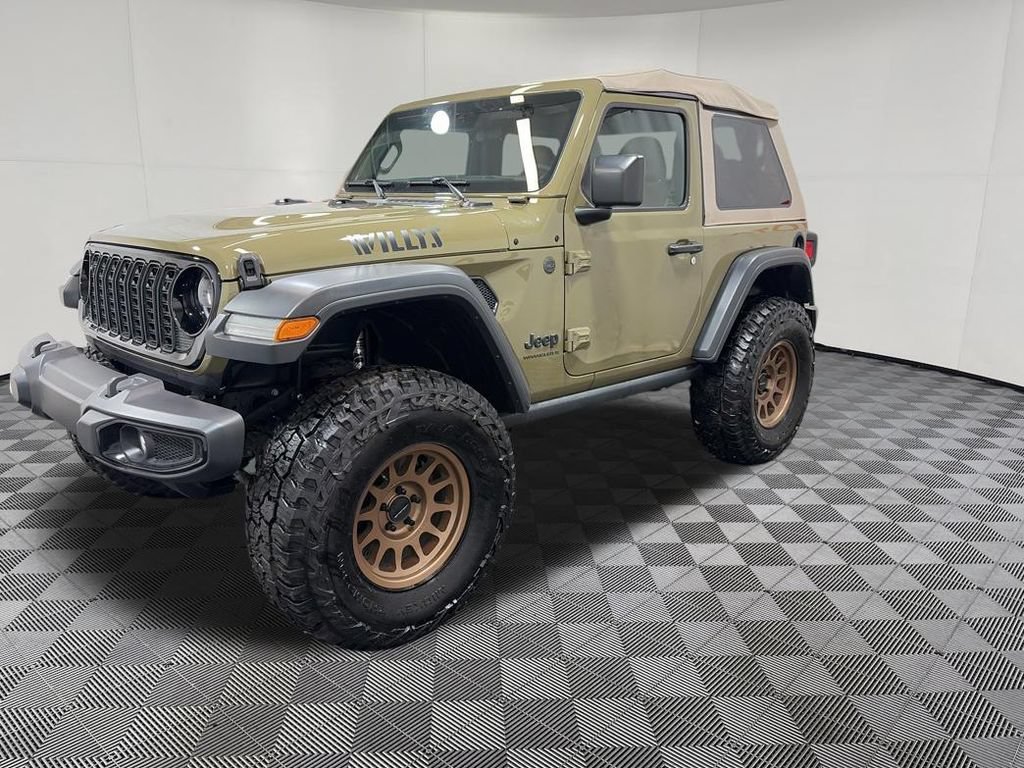 Used 2025 Jeep Wrangler Sport AWD/4WD image 4