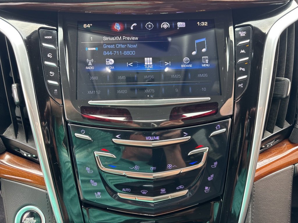 Used 2020 Cadillac Escalade Premium Luxury image 46