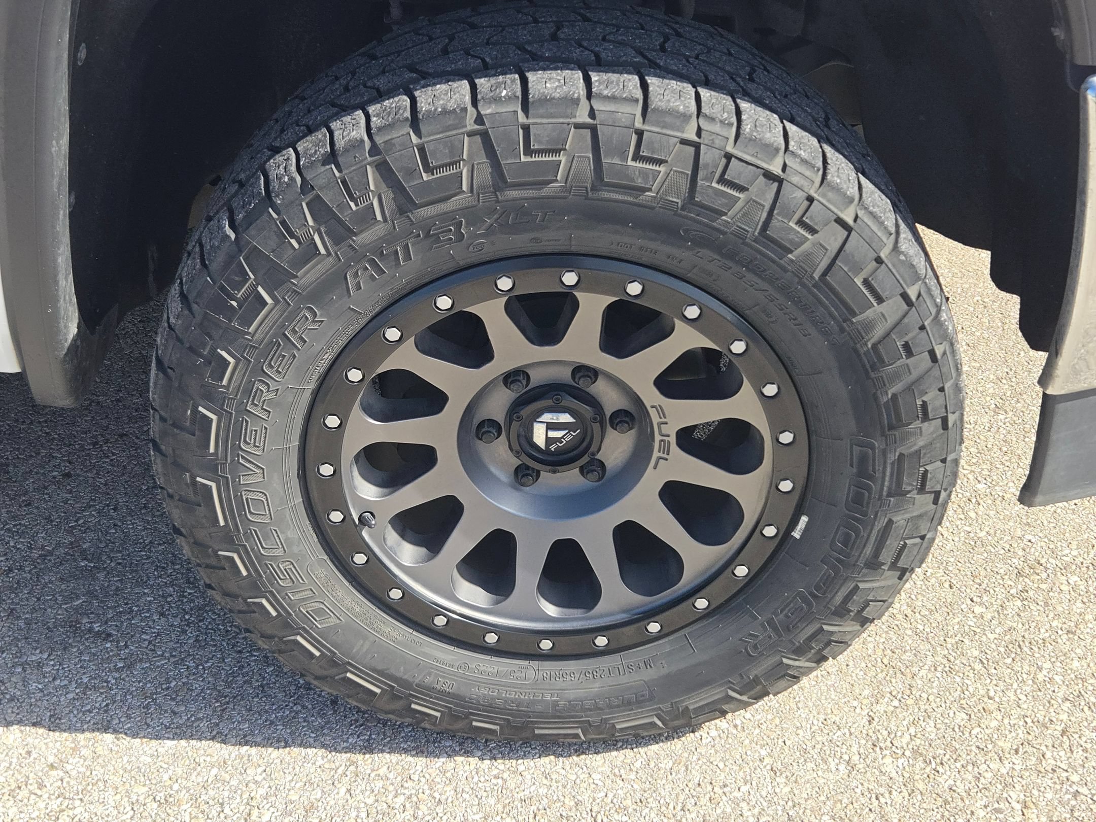 Used 2018 GMC Sierra 1500 SLT w/ Enhanced Driver Alert Package RWD image 32