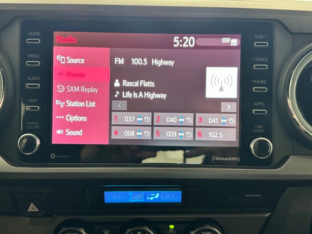 Used 2022 Toyota Tacoma TRD Sport w/ Technology Package image 15