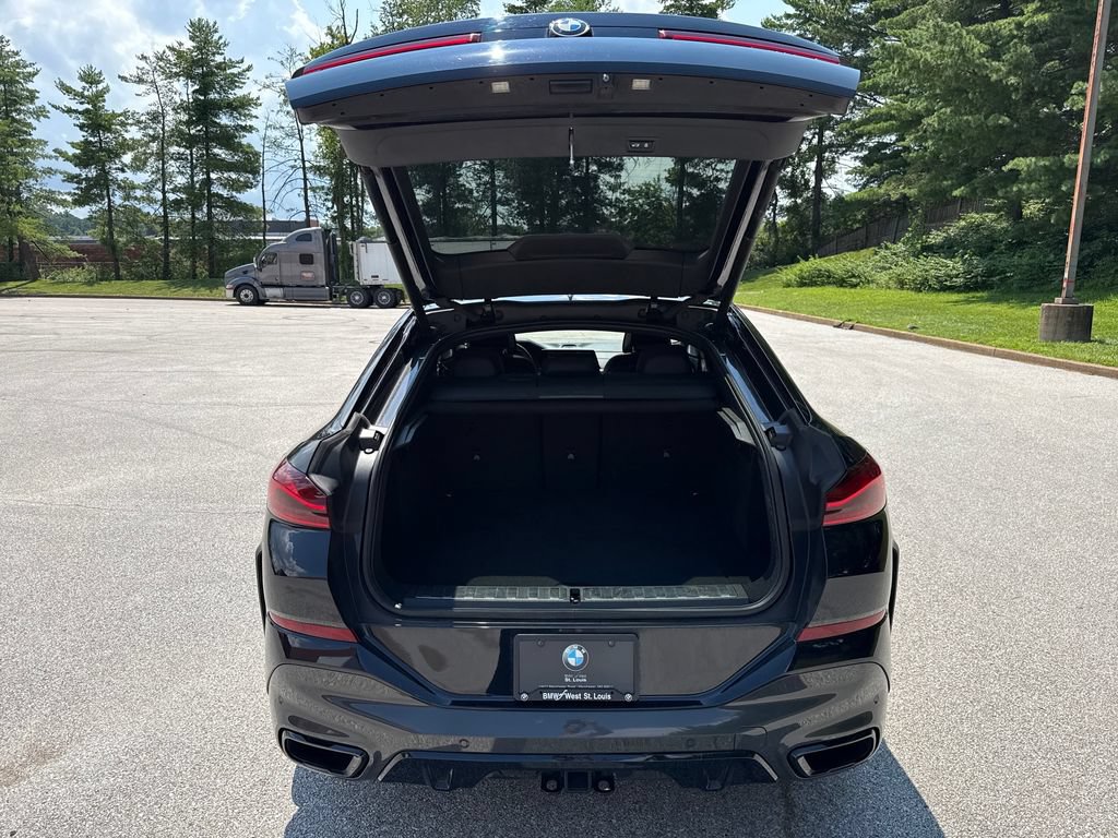 Used 2021 BMW X6 M50i w/ Executive Package AWD/4WD image 28