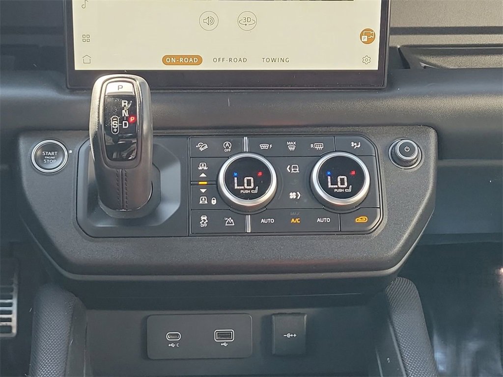 Certified 2023 Land Rover Defender 110 V8 image 19