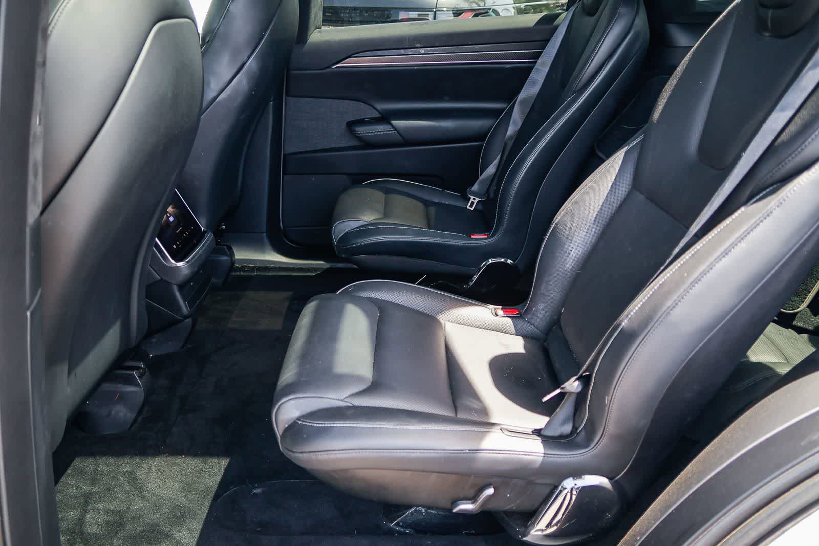 Used 2022 Tesla Model X Plaid image 18