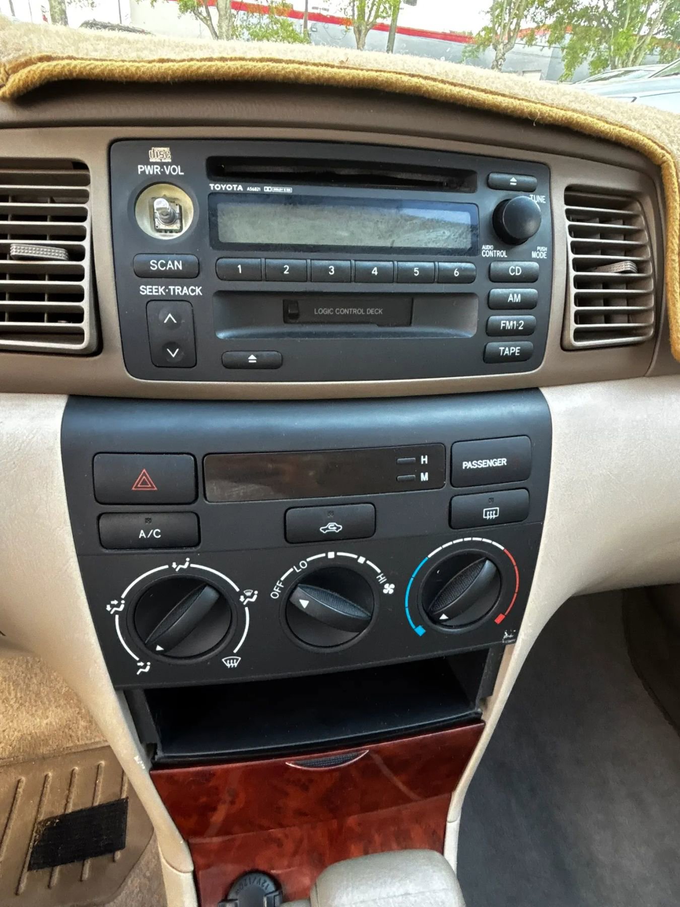 Used 2004 Toyota Corolla LE image 15