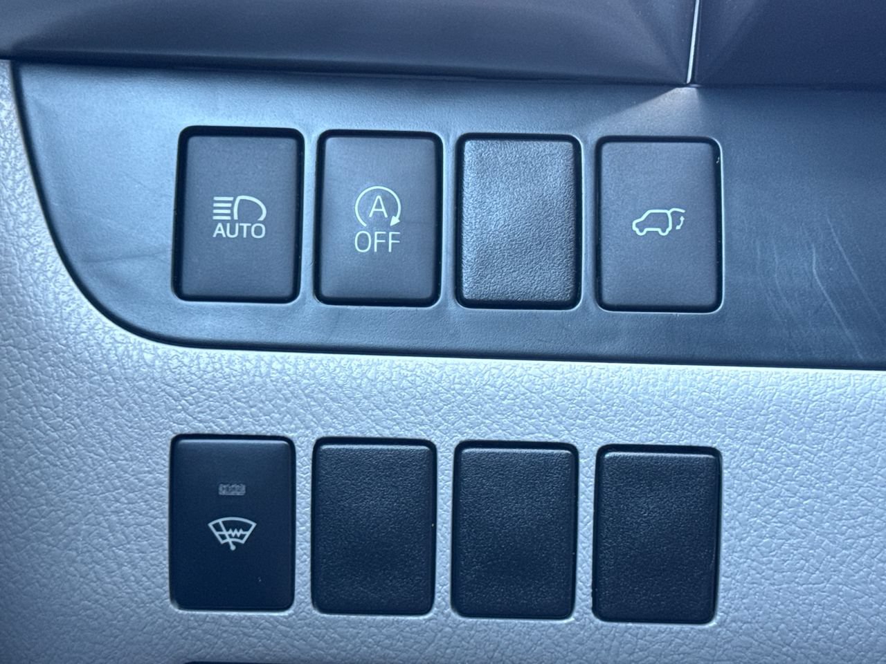 Used 2019 Toyota Highlander XLE FWD image 19