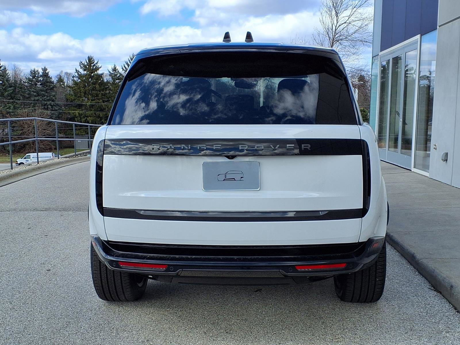 New 2026 Land Rover Range Rover SE image 4
