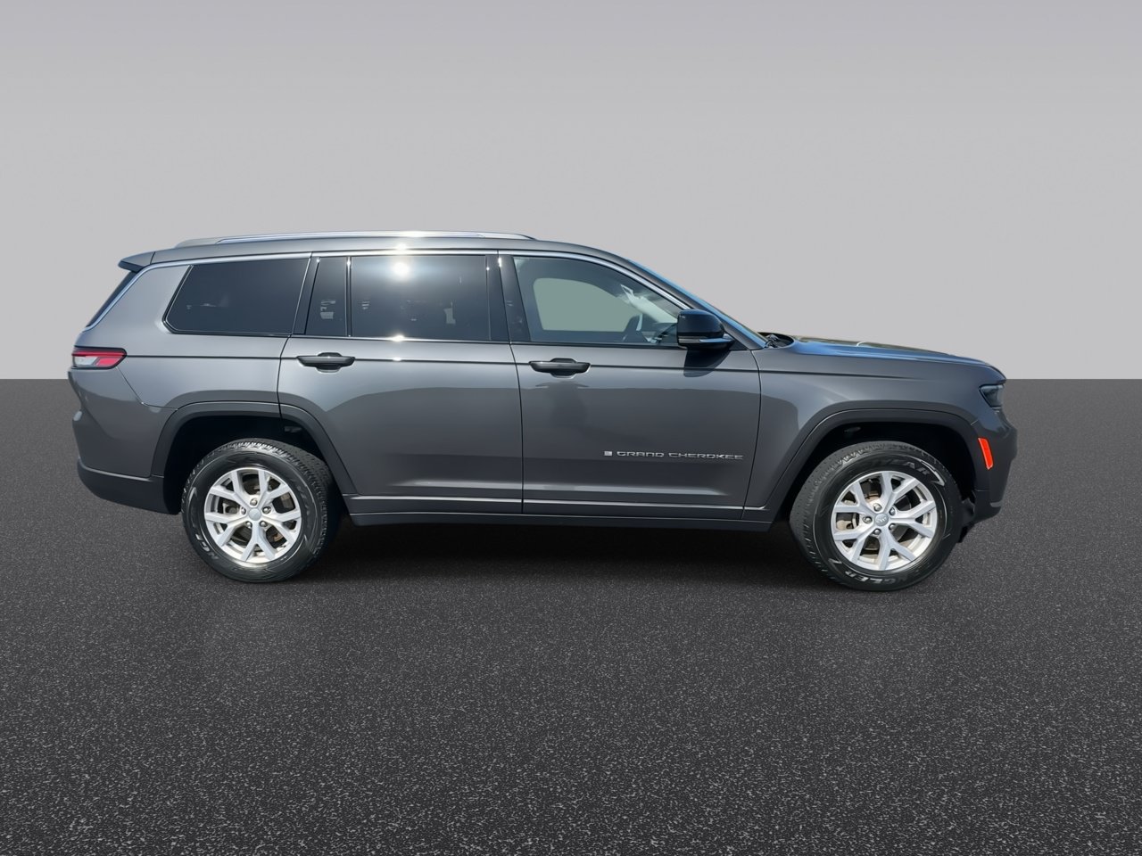 Used 2022 Jeep Grand Cherokee L Limited AWD/4WD image 10