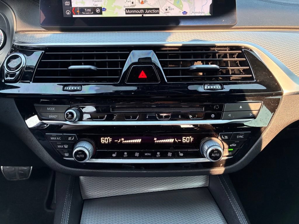 Used 2018 BMW 530i xDrive AWD/4WD image 32