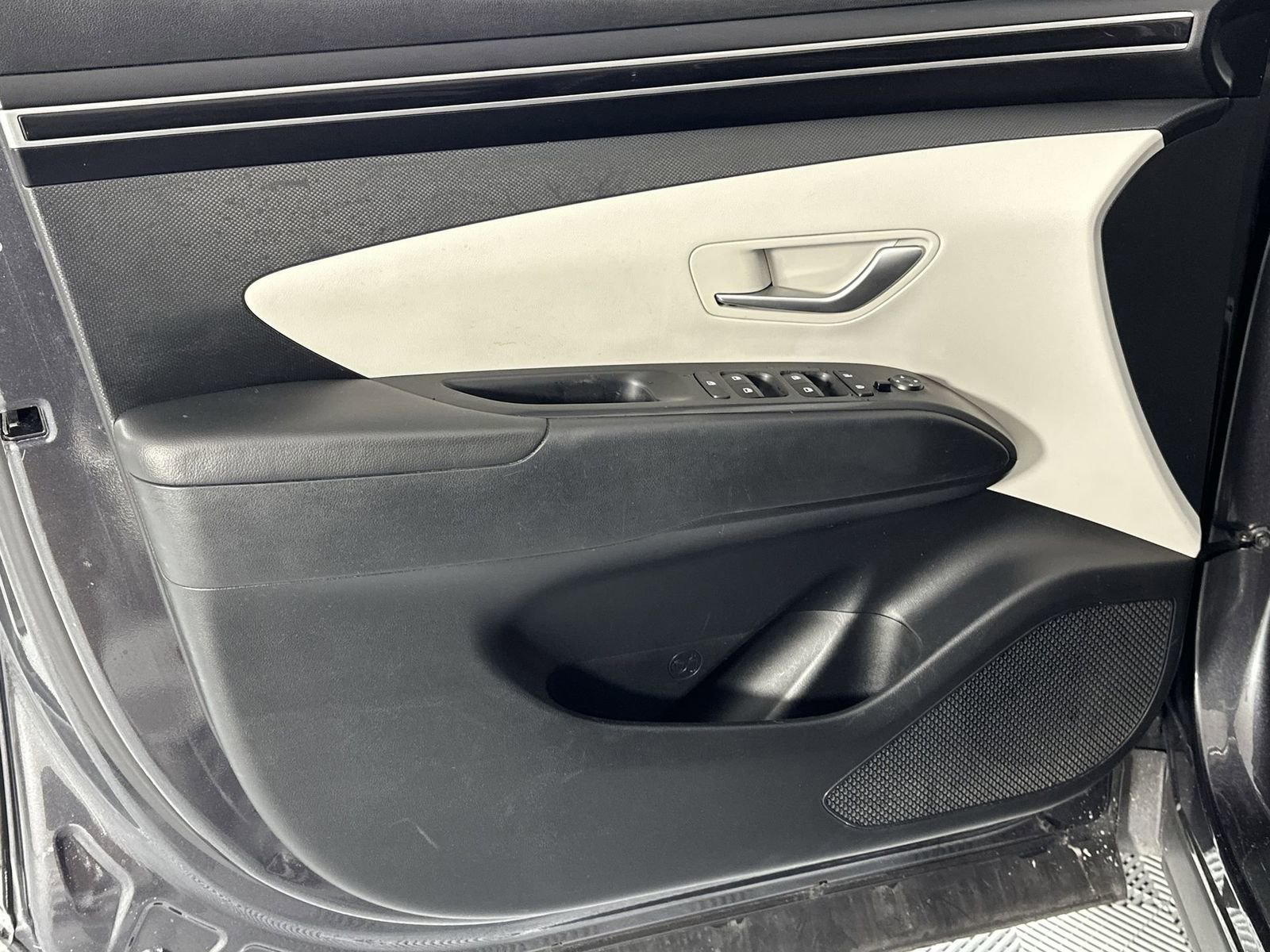 Used 2022 Hyundai Tucson SE image 29