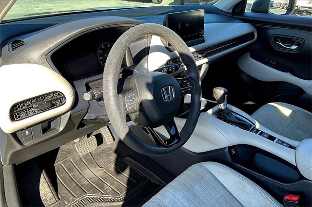Used 2023 Honda HR-V LX image 11