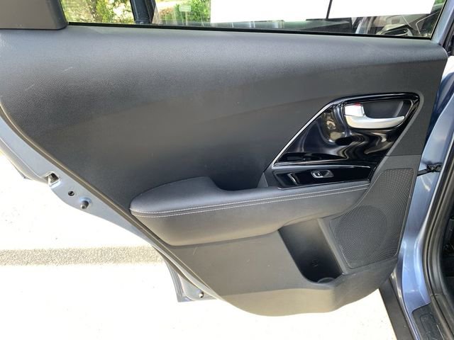 Used 2022 Kia Niro Touring Special Edition FWD image 15