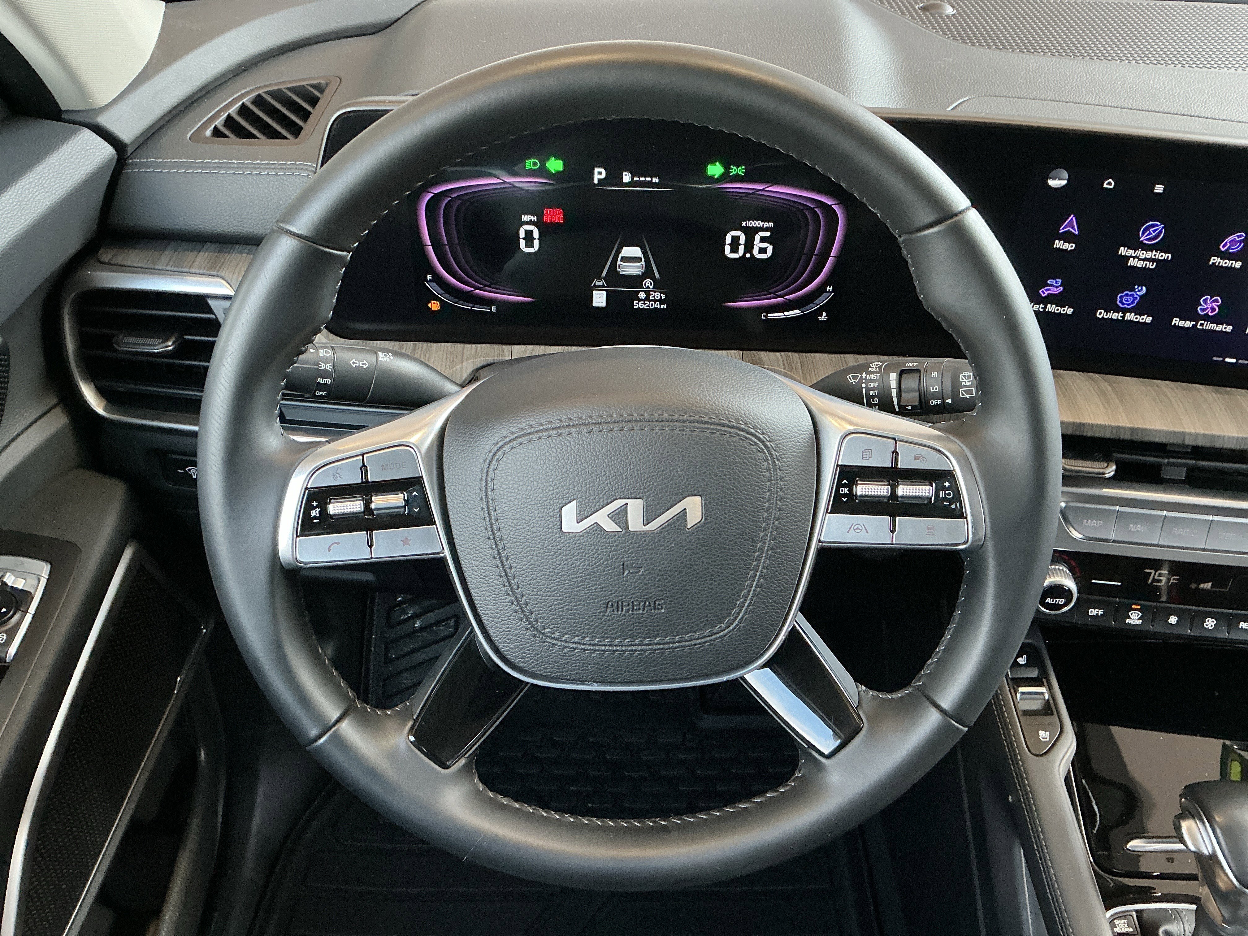 Used 2024 Kia Telluride EX w/ EX Captain's Chair Package image 5