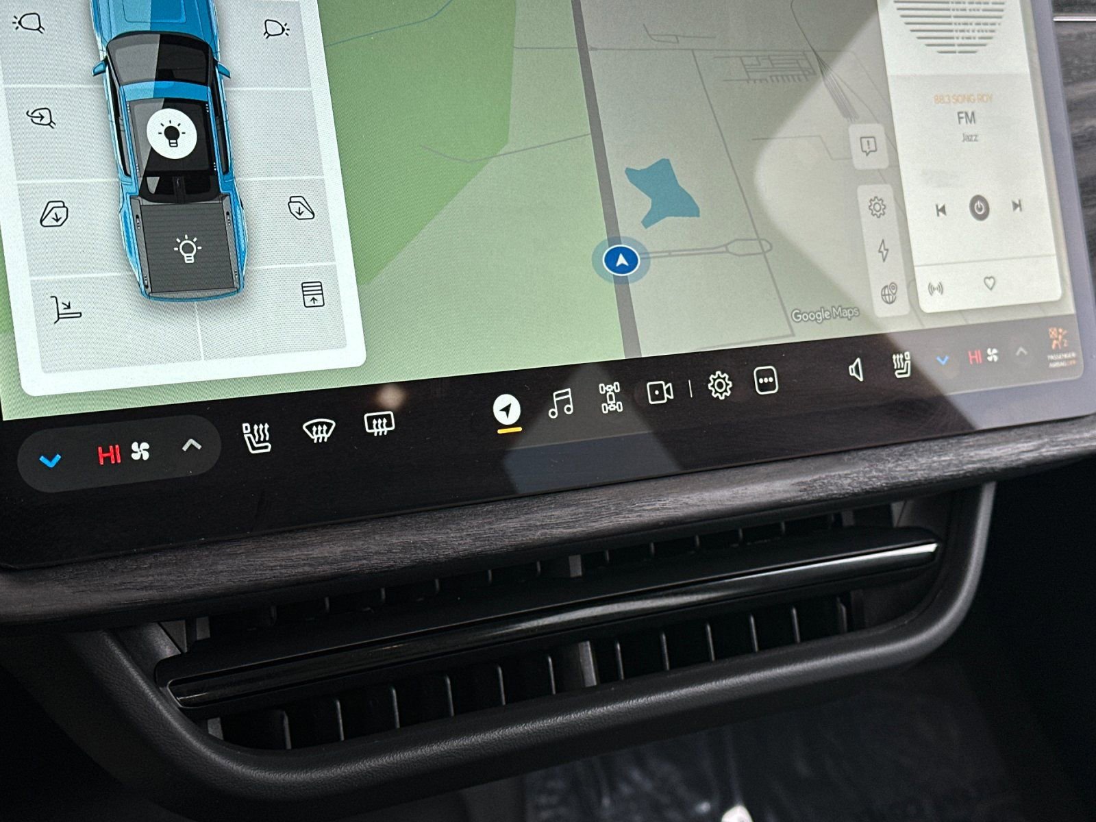 Used 2022 Rivian R1T Launch Edition image 23