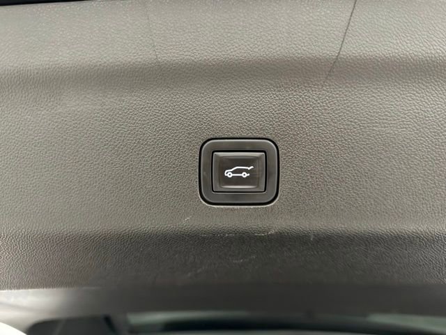 Used 2022 GMC Yukon XL Denali image 41