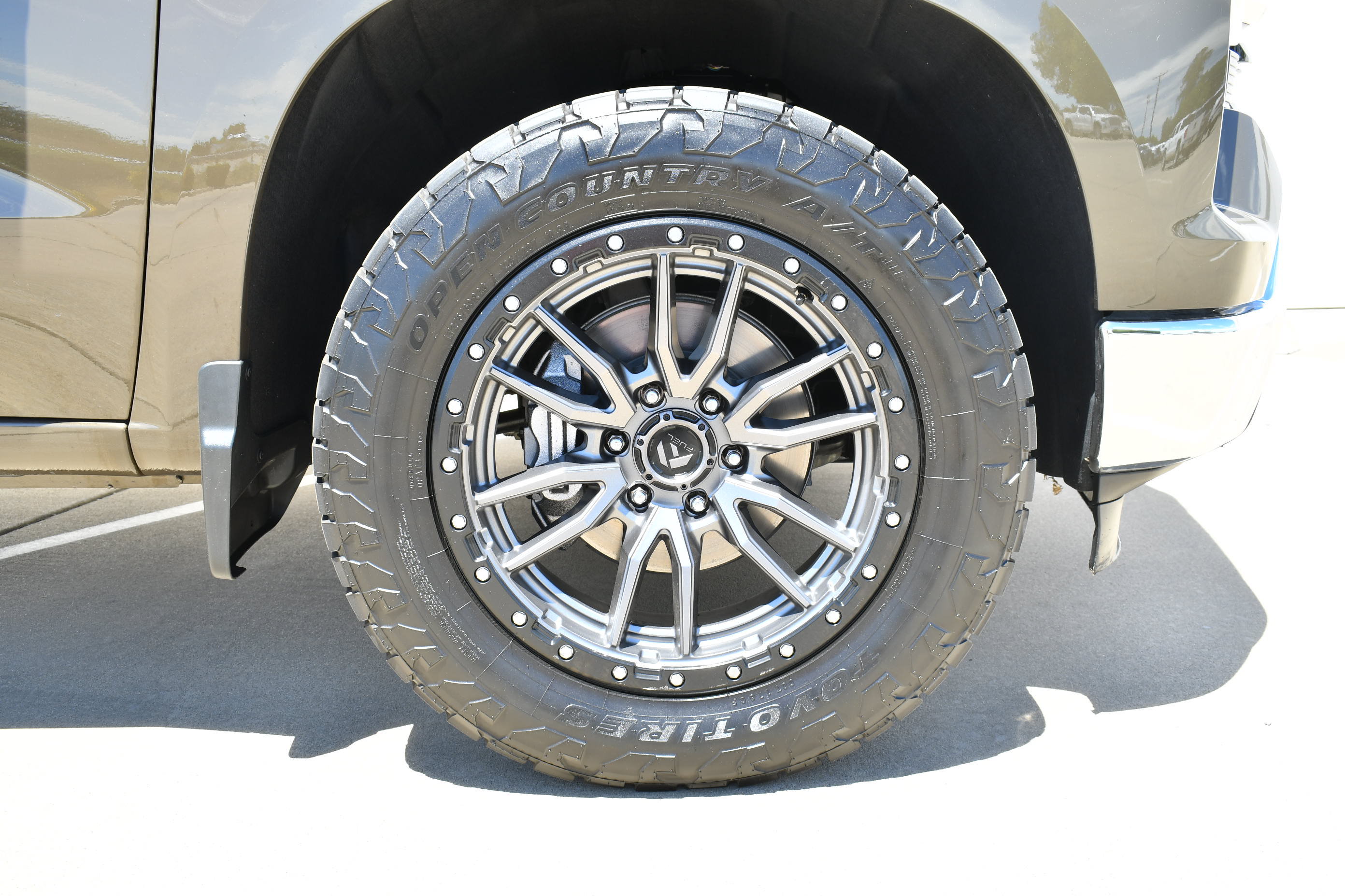 Used 2023 Chevrolet Silverado 1500 LT RWD image 4