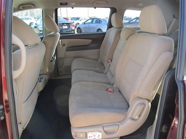 Used 2016 Honda Odyssey SE image 12