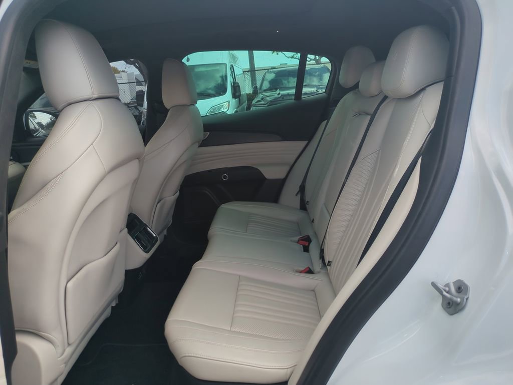 Used 2023 Maserati Grecale Modena AWD/4WD image 16