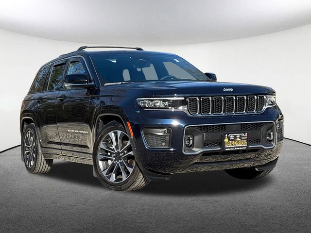 Used 2024 Jeep Grand Cherokee Overland w/ Luxury Tech Group IV AWD/4WD image 2